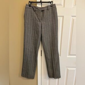 Harve Benard Size 8 Wool and fully lined pants in very good condition.